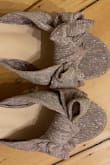 These sandals are more of a pink/ yellow shimmer (Taro) than the pictures make it seem.
Also- the glitter gets everywhere! It's all over my feet, floor, jeans...
The size is true to size - the fabric band is stretchy and comfortable - Dora M.