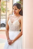 Great dress. Loved it. Had a great wedding photo shoot - Bagya S.
