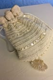 Love this little beachy bag. I call it my mermaid bag :) the two carrying options are a nice touch - Brittany S.