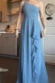 This dress is beautiful and very flattering. I am 54 125 lbs and the small fits perfectly other than the length, I had to get it tailored a little bit to avoid wearing super high heels! - Erika W.