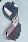 I absolutely loved these sunglasses but after having them for less than a month, they already broke. - Angeles M.