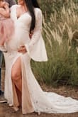 I have generally bought a lot of my maternity dresses from Lulus. This one was so pretty! So yes ladies if you need a good maternity photo dress this does "give" in the middle. - Kaili F.