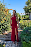 I was worried a little bit that it wasn't going to fit (lengthwise) as I'm taller than average, but it fit perfectly. It could point out my shoes as well.

It's really comfortable, and color is SO nice. - Marija P.