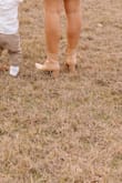 Muito bonita e confortável. Recomendo demais. Usei o vestido e a bota da loja - Suely B.