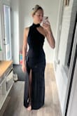 Good quality dress, runs a bit large (I'm usually a S with larger breasts and would've preferred an XS probably, but it's too late to exchange now). I am 5'8 and the dress goes perfectly down to the floor so I won't have to get it hemmed. - Michelle S.
