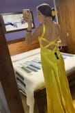 Good quality, as in the photo, really liked it! A bit big but I ordered a bigger size because of my shoulders. Felt like I was the main character of How to lose a guy in 10 days! - Nuria S.