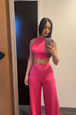 This is a set, but I [can wear] it separately and I love it - Yara N.