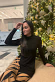 This blouse is light, fresh, comfortable and looks good with any pants. - Yara N.