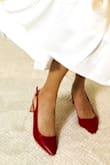 Loved it! I really love the color. Perfect for the moment and day - Rosybel M.