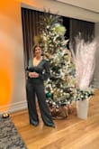 This jumpsuit is beautiful, it fits very well. But it's difficult to go pee, you have to take it all off. But it is wonderfully beautiful. And it's a little too long, I kept stepping on the leg hem. - Josiane B.