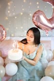 Es un vestido muy lindo, me encanto la tela, esta muy bien hecho, debi de pedir una talla mas pequna - Kimberly G.