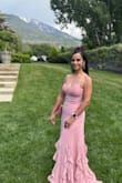 Dress is beautiful, elegant and romantic. I received many compliments - Birmania G.