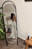 It fits perfectly, and the delivery was on time. I loved this for my wedding. The delivery was in Panama. - Maria R.