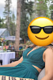 Material looks elegant, color true to pictures. Good quality overall for that price - Lorena A.