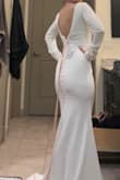 Beautiful dress.  Excelente tela, muy buena calidad, los detalles súper lindo. Queda perfecto, la talla es perfecta, se ajusta muy bien al cuerpo. me encantó - Carol M.