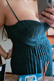 O vestido é muito lindo, o tecido também mas a copa não corresponde ao tamanho. Encomendei um XL para servir na parte do peito mas fica super pequeno. O resto do vestido serve mas a copa não:( - Alexandra B.