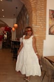 Este vestido lo compré para mí, me quedó un poco apretado y lo terminé regalándolo a mi mamá, y ella quedó súper hermoso. Tiene brillo en el sol se siente como si estuvieras brillando queda tan bien con accesorios dorados que también pude conseguir aquí, Lulus es lo mejor y la calidad excelente 10/10.
Translated by Lulus Staff:
I bought this dress for myself, but it fit a little too tight, so I ended up giving it to my momand she looked absolutely stunning in it! It sparkles in the sunit truly feels like you're glowingand it pairs so well with the gold accessories I also found here. Lulus is the best; the quality is excellent10/10! - Rosmari V.