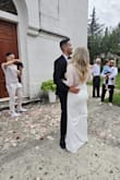 I bought this dress as a wedding dress. I am 5 months pregnant with twins. I normally wear size M but I bought L. I only shortened the length at the tailor because at my height of 163 cm, it was still long, but there is plenty of room around the stomach, and everything is just right. It is very comfortable and the material is beautiful. At the time of the wedding, I weighed 73 kg. - Martina C.