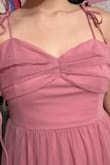 Very flowy and big on the bottom. But it feels a bit cheap - Paulina R.