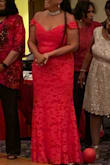 It's gorgeous! Everyone wants it for our party but it's mine!!!! - Yolanda S.