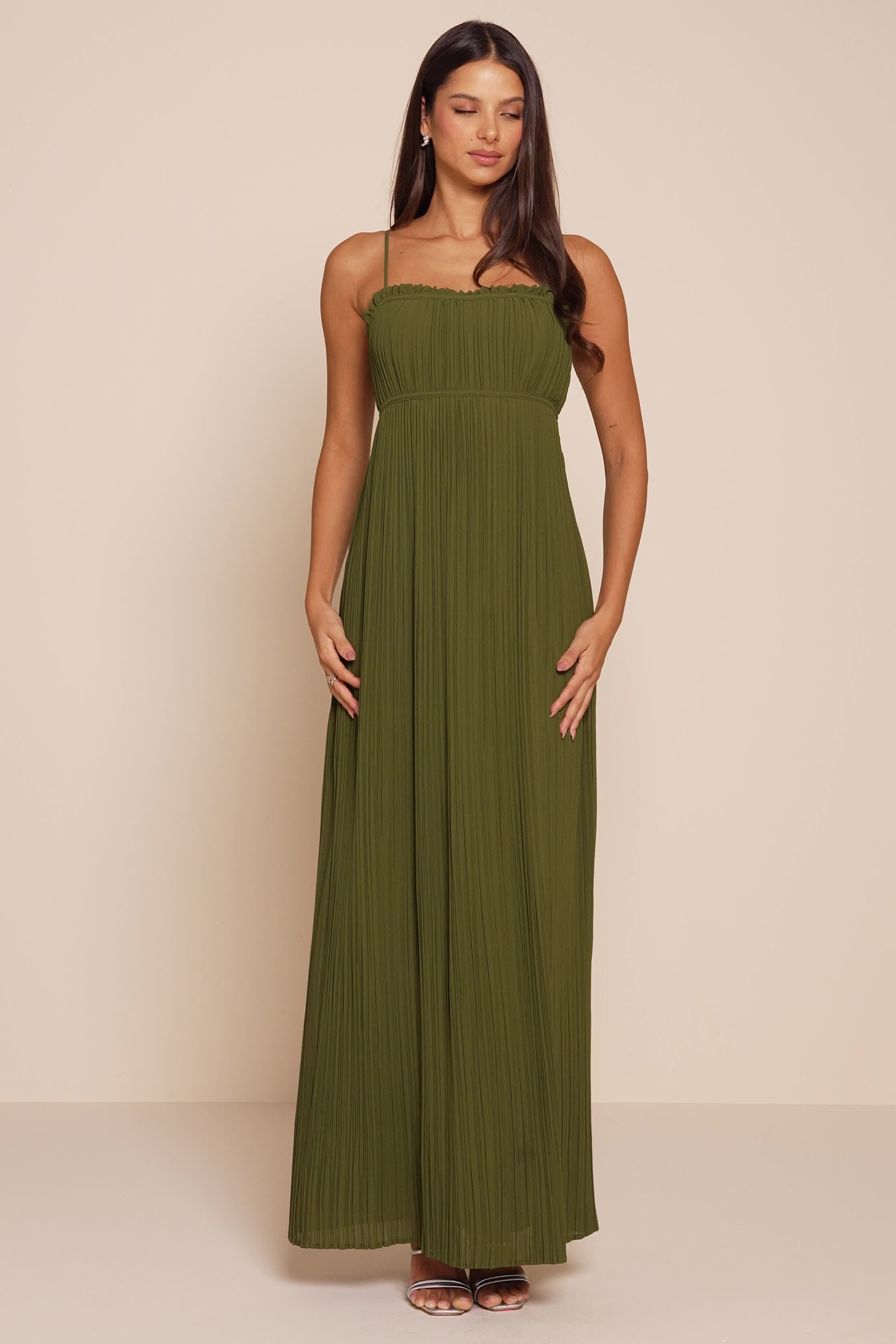 green emerald velvet dress Petal and Pup Women's Naira Pleated Maxi Dress main image 0